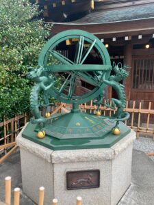 天体観測器具の渾天儀のレプリカ